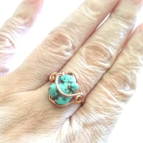 Ring Size 9.25 ~ Southwest Serenade: Turquoise Magnesite Wrapped in Copper - Picture 6 of 12